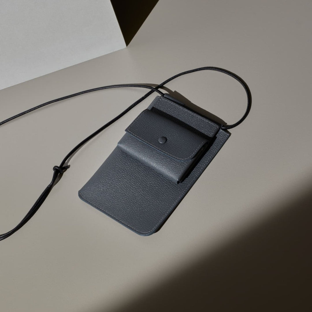 Phone Shoulder Wallet - Gray – MOLINI（モリニ）オフィシャル