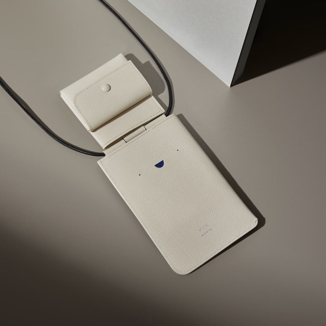 再入荷】Phone Shoulder Wallet - Off-white – MOLINI（モリニ