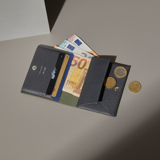 紅*ん様 MOLINI Bifold Compact Wallet Olive Bifold Compact Wallet - Olive × Gray – MOLINI（モリニ