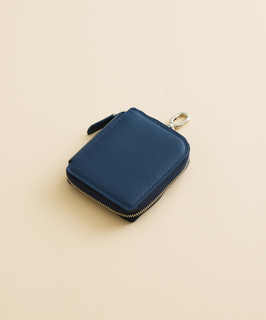 新品未使用MOLINI モリニKey Case - Navy × Navy Key Case - Navy × Navy – MOLINI（モリニ）オフィシャルオンラインストア